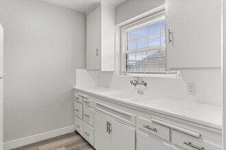 801 St Louis Ave in Long Beach, CA - Foto de edificio - Building Photo