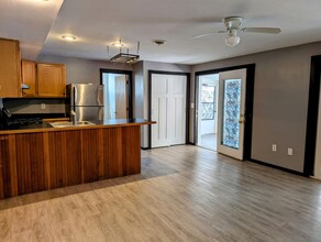 16 Upper Meadows Rd in Holderness, NH - Building Photo - Building Photo