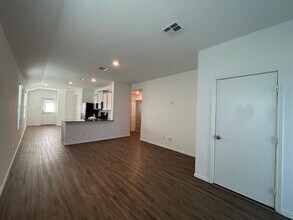 117 Canley Lp in Hutto, TX - Building Photo - Building Photo