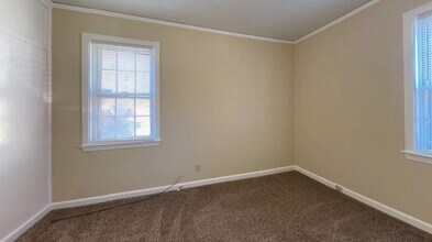 3240 N Waynoka Cir in Memphis, TN - Building Photo - Building Photo