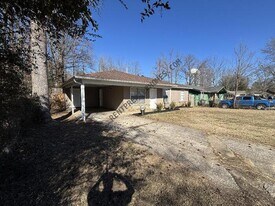 1313 Ray Rd in Jacksonville, AR - Building Photo