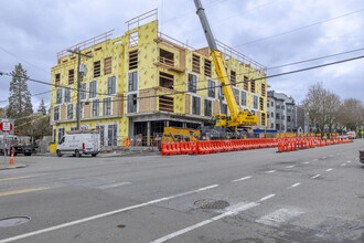 1216 N 42nd St in Seattle, WA - Building Photo - Primary Photo
