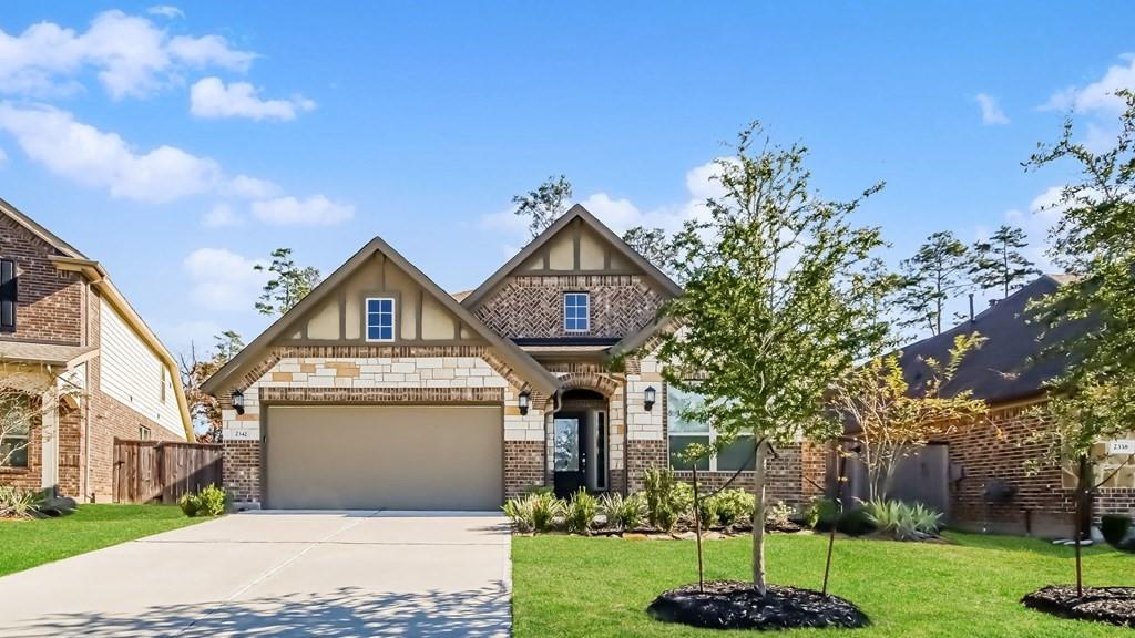2342 Sugar Crst Dr in Conroe, TX - Building Photo