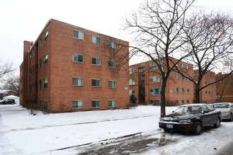 Farwell-Oakley Apartments in Chicago, IL - Building Photo - Building Photo