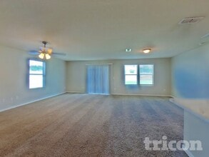 4429 Warm Springs Way in Middleburg, FL - Foto de edificio - Building Photo