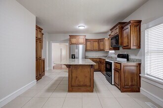 1005 Classen Blvd in Norman, OK - Building Photo - Building Photo