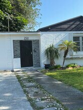 250 NW 102nd St, Unit Beautiful Home in Miami, FL - Building Photo - Building Photo