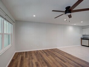 1007 Sumner Blvd in Safety Harbor, FL - Building Photo - Building Photo