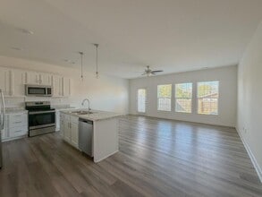 331 Platt Dr in Nicholasville, KY - Foto de edificio - Building Photo