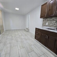 1230 NW 70th St in Miami, FL - Building Photo - Building Photo