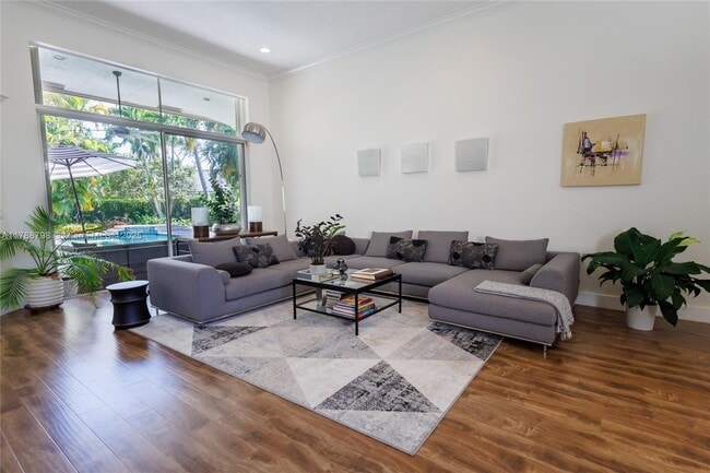 property at 280 Landings Blvd