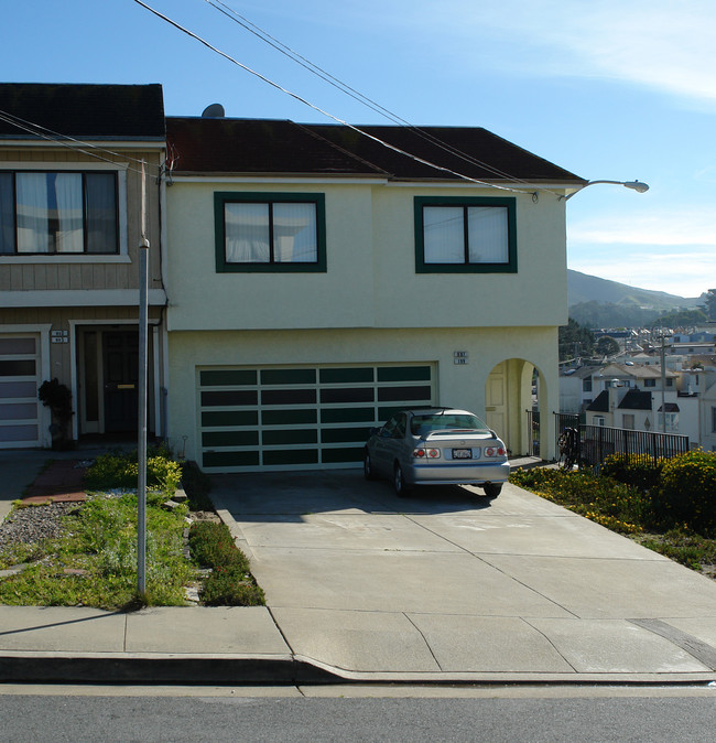 197-199 2nd Ave in Daly City, CA - Foto de edificio - Building Photo