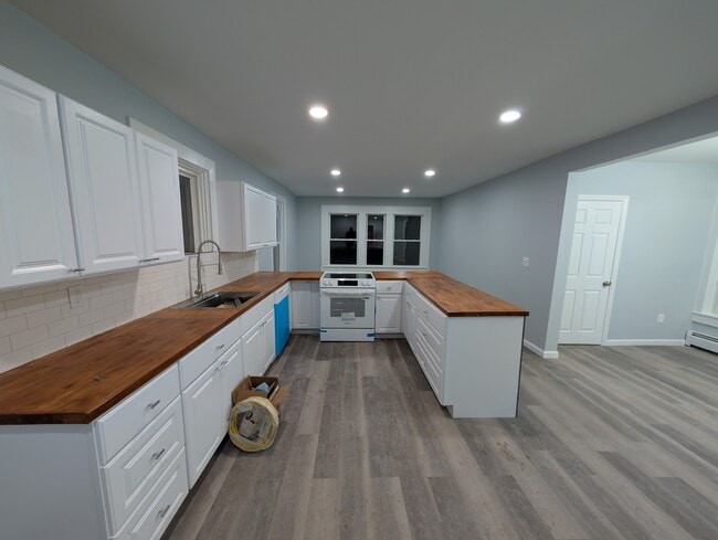 27 W Notre Dame St, Unit 1st Floor Front Apt