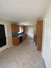 600 N 5th St in Gunter, TX - Foto de edificio - Building Photo