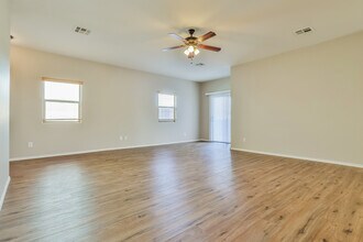 5990 E Sunrise Cir in Florence, AZ - Building Photo - Building Photo