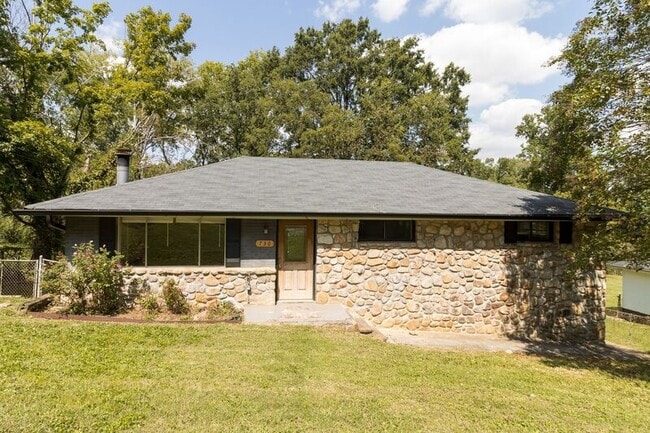 property at 730 Roberta Dr