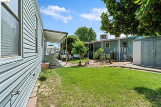 463 Balfour Rd in Brentwood, CA - Building Photo - Building Photo