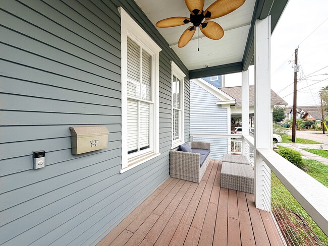 property at 1613 Summer St