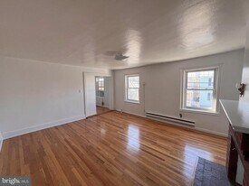 318 S Braddock St in Winchester, VA - Building Photo