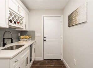 586 Liberty Ave in Jersey City, NJ - Building Photo - Building Photo