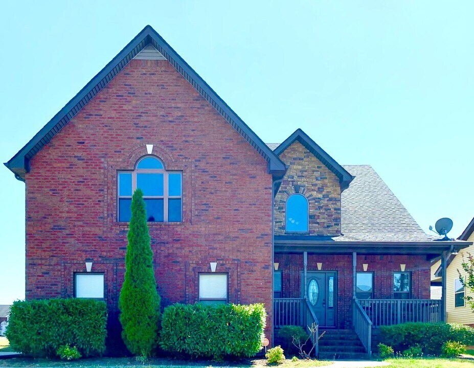 3488 Sikorsky Ln in Clarksville, TN - Building Photo