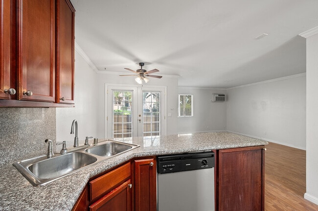 property at 1280 W Main St