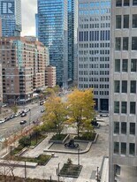 62 Wellesley St W in Toronto, ON - Building Photo