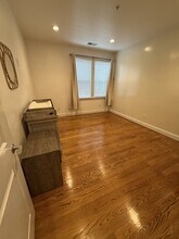 37 Coffey St in Boston, MA - Building Photo - Building Photo