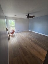 8826 Fernbrook in San Antonio, TX - Foto de edificio - Building Photo