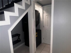 5704 Count Ln in New Orleans, LA - Foto de edificio - Building Photo