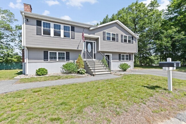 10 Lincoln Rd in Woburn, MA - Building Photo - Building Photo