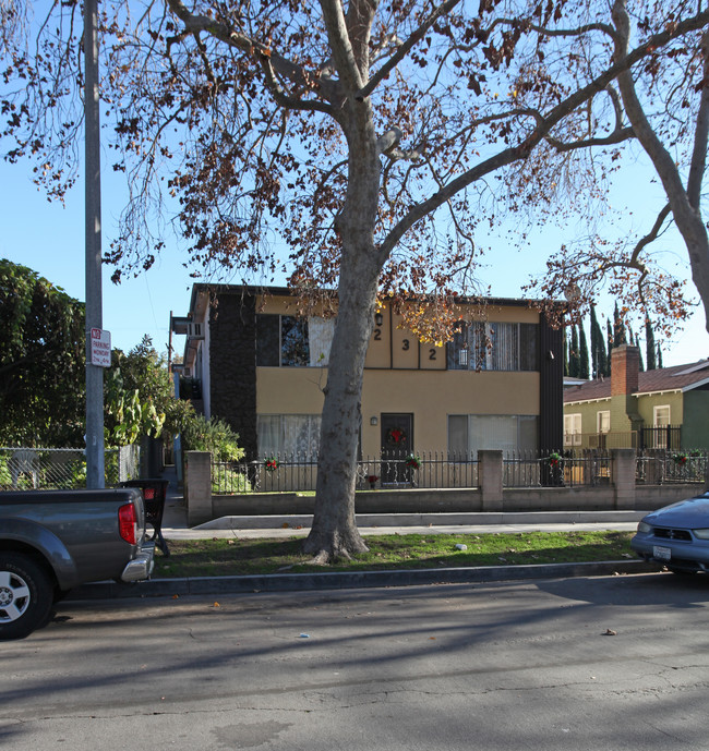 232 W Linden Ave in Burbank, CA - Building Photo - Building Photo