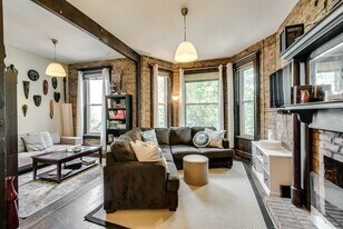 3824 N Kenmore Ave, Unit 2 in Chicago, IL - Building Photo