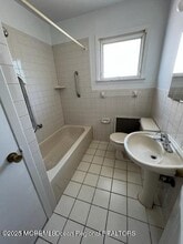 632 Palmer Ave in Middletown, NJ - Building Photo - Building Photo
