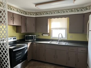 112 Chicago Rd in Oswego, IL - Building Photo - Building Photo