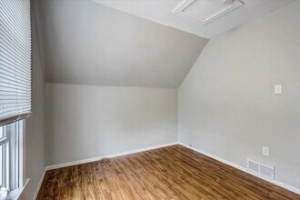 2210 Winnebago St in Madison, WI - Foto de edificio - Building Photo