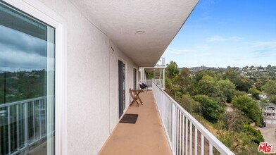 5035 Escobedo Dr in Los Angeles, CA - Building Photo - Building Photo