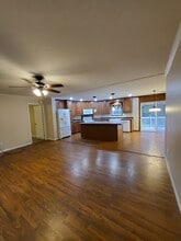 2974 Maple Street in Hollister, MO - Foto de edificio - Building Photo