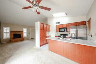 102 W Concorda Dr in Tempe, AZ - Building Photo - Building Photo