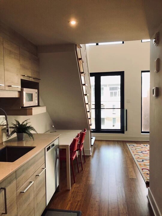 1212 R. Bishop in Montréal, QC - Building Photo
