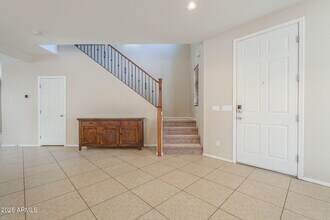 3484 E Gary Way in Gilbert, AZ - Foto de edificio - Building Photo