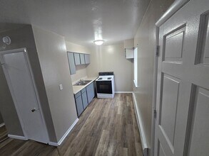 1456 Lebanon St-Unit -1456-B in Toledo, OH - Building Photo - Building Photo