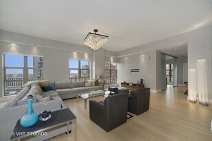 1035 N Dearborn St, Unit 20 in Chicago, IL - Building Photo