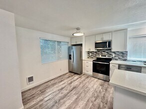 1701 Sturgus Ave S in Seattle, WA - Building Photo - Building Photo