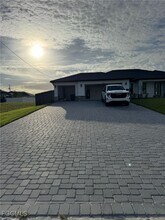 2801 NW 4th Pl in Cape Coral, FL - Building Photo - Building Photo