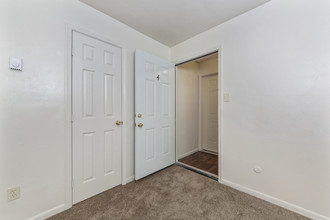 524 Ashlawn Dr in Norfolk, VA - Building Photo - Interior Photo