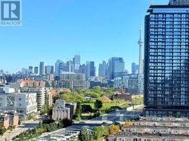 80 Western Battery Rd in Toronto, ON - Building Photo