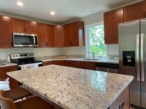359 Robbie Rd in Bumpass, VA - Building Photo - Building Photo