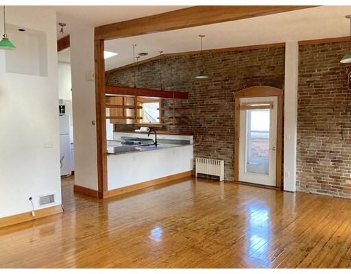71 Boylston St-Unit -3 in Brookline, MA - Building Photo