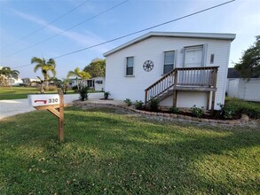 330 3rd St Dr W in Palmetto, FL - Foto de edificio - Building Photo